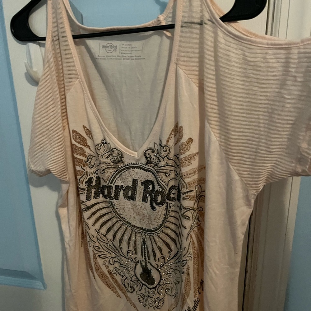 Hard rock tshirt never worn